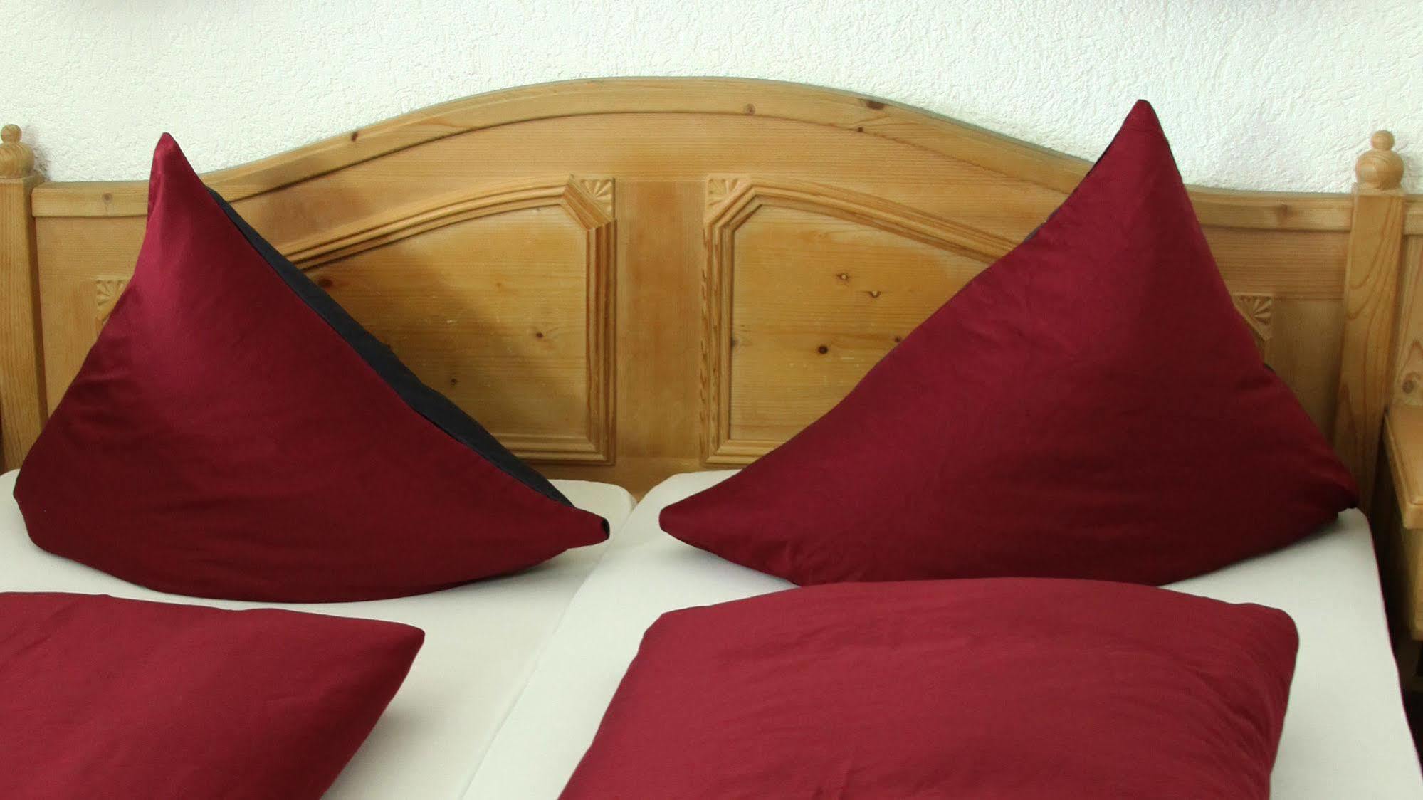 Hotel Zur Post Трир Экстерьер фото