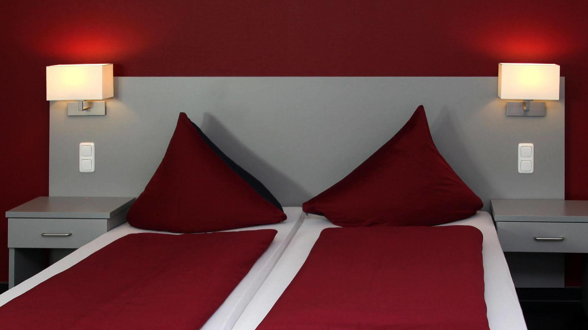 Hotel Zur Post Трир Экстерьер фото